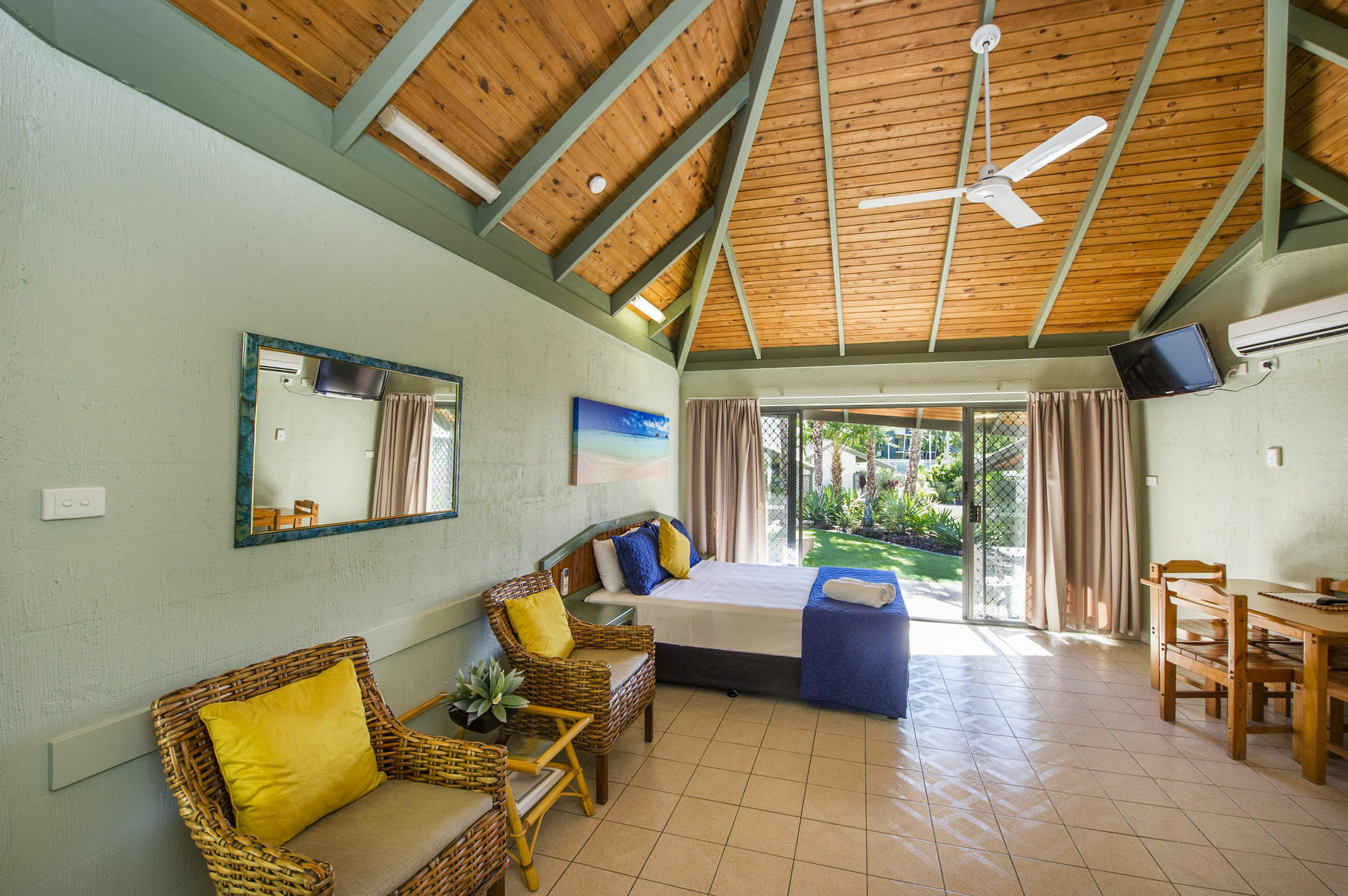 Island Leisure Resort Nelly Bay Экстерьер фото